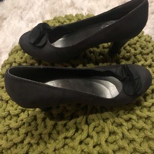 7M Madeline Stuart heels
